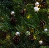 چگونه به زیبایی درخت کریسمس را تزئین کنیم ایده های تزئین درخت کریسمس برای سال جدید